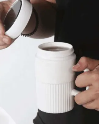 Ceramic Cup With Lid (400ml) - black