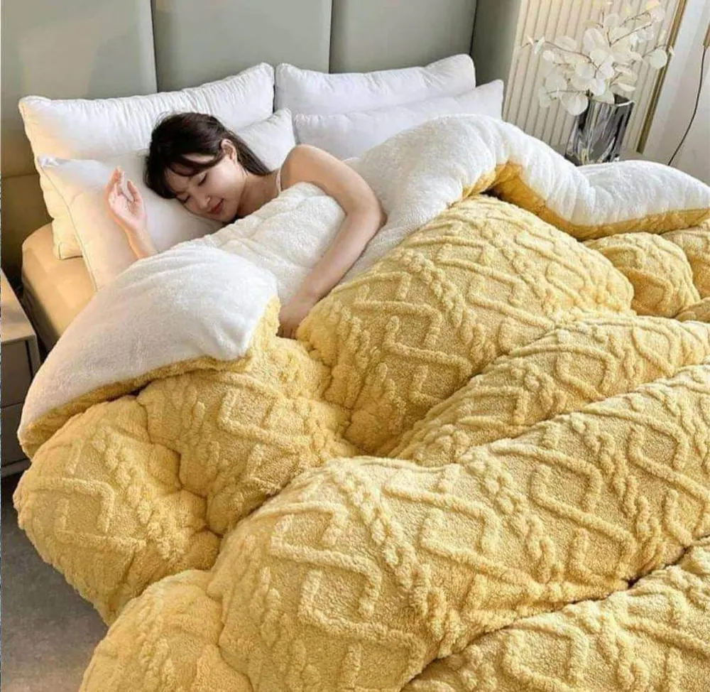 Extra Soft Plush Cashmere Comforter Set (5 pcs) - Cream